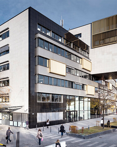 Exterior of the DOUGLAS Group HQ in Düsseldorf